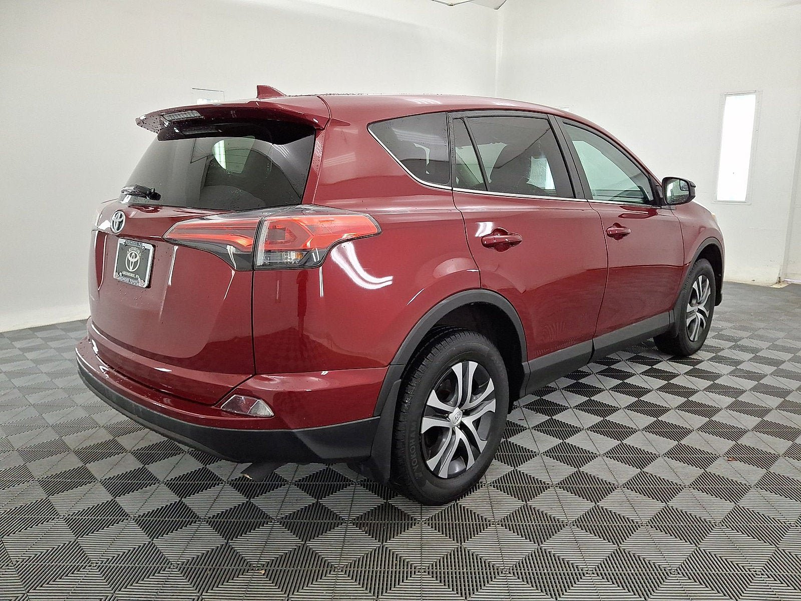 Certified 2018 Toyota RAV4 LE w/ All Weather Liner Package AWD/4WD image 15