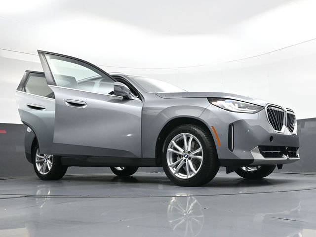 Used 2025 BMW X3 xDrive30i w/ Convenience Package image 43