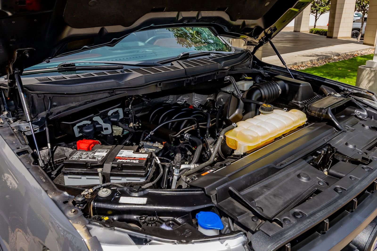 Used 2021 Ford F150 Lariat w/ Equipment Group 502A High image 40