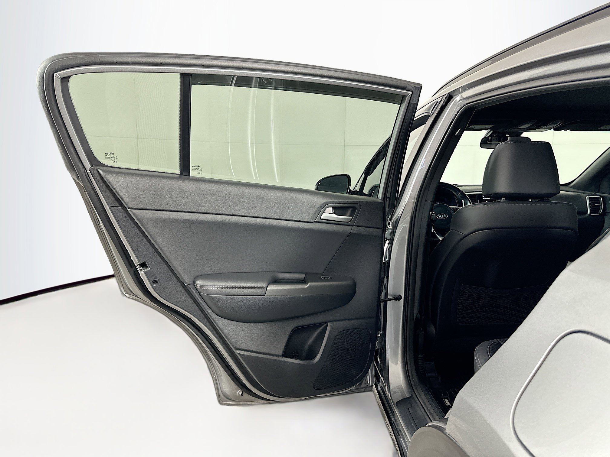 Used 2022 Kia Sportage Nightfall Edition image 25