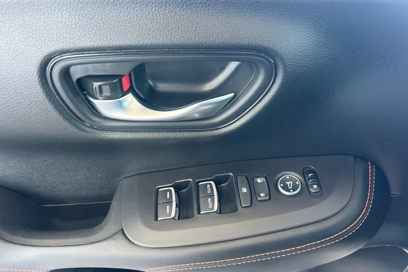 Used 2024 Honda HR-V Sport image 8