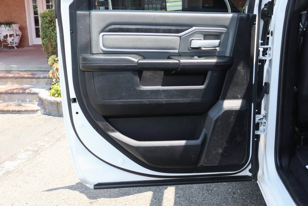 Used 2021 RAM 3500 Big Horn image 38