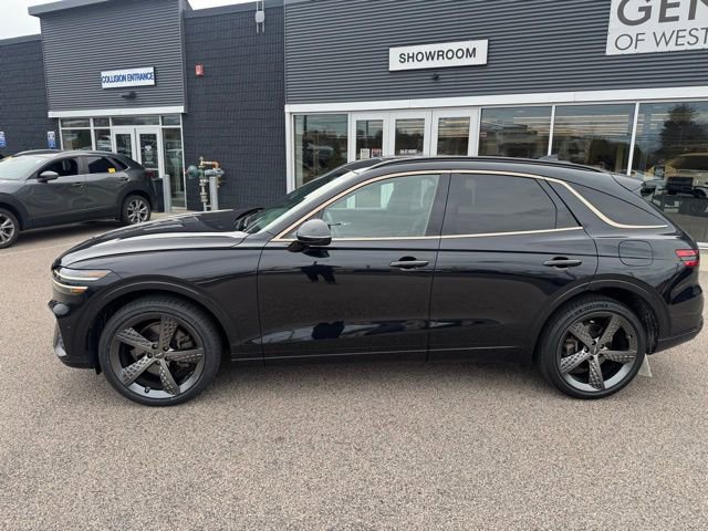 Used 2022 Genesis GV70 2.5T w/ Sport Prestige Package image 5