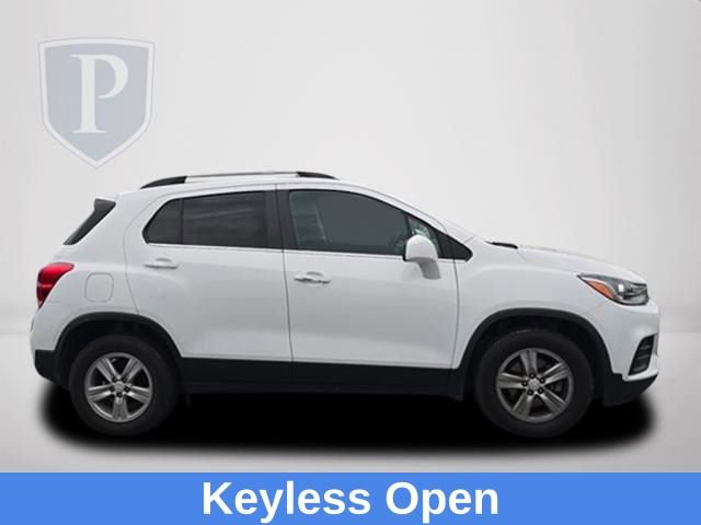 Used 2018 Chevrolet Trax LT w/ LT Convenience Package FWD image 4