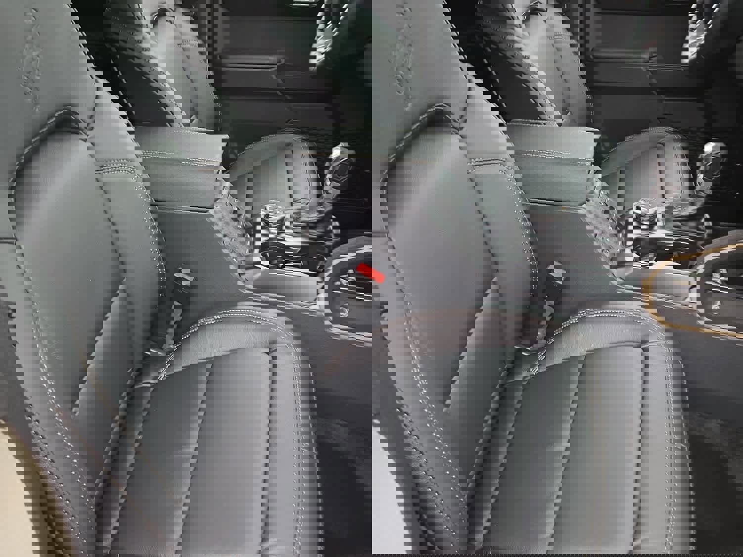 New 2025 Ford Bronco Badlands image 24