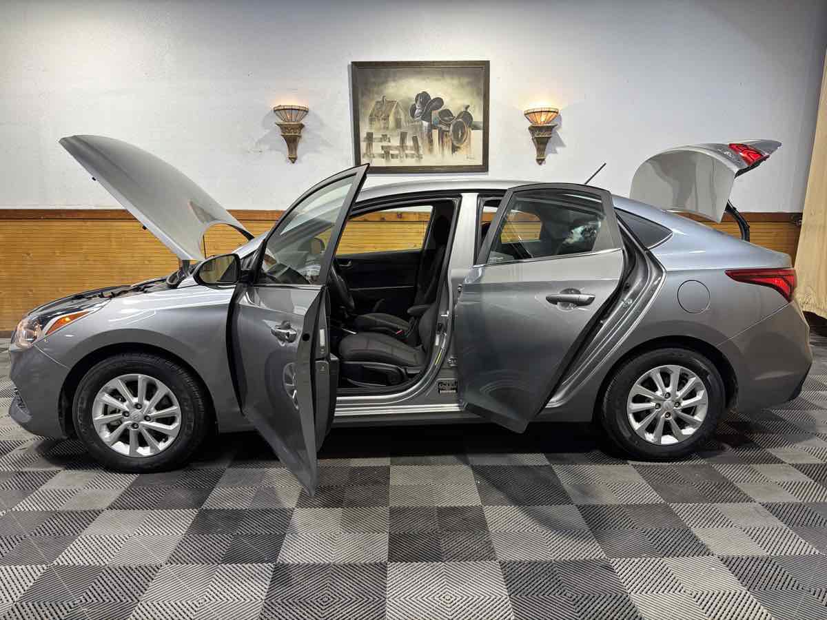 Used 2021 Hyundai Accent SEL w/ Cargo Package FWD image 13