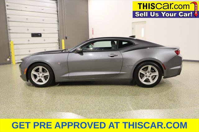 Used 2022 Chevrolet Camaro LT RWD image 5
