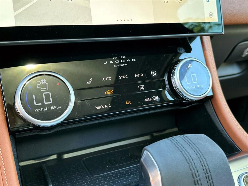 Used 2026 Jaguar F-PACE R-Dynamic S image 24