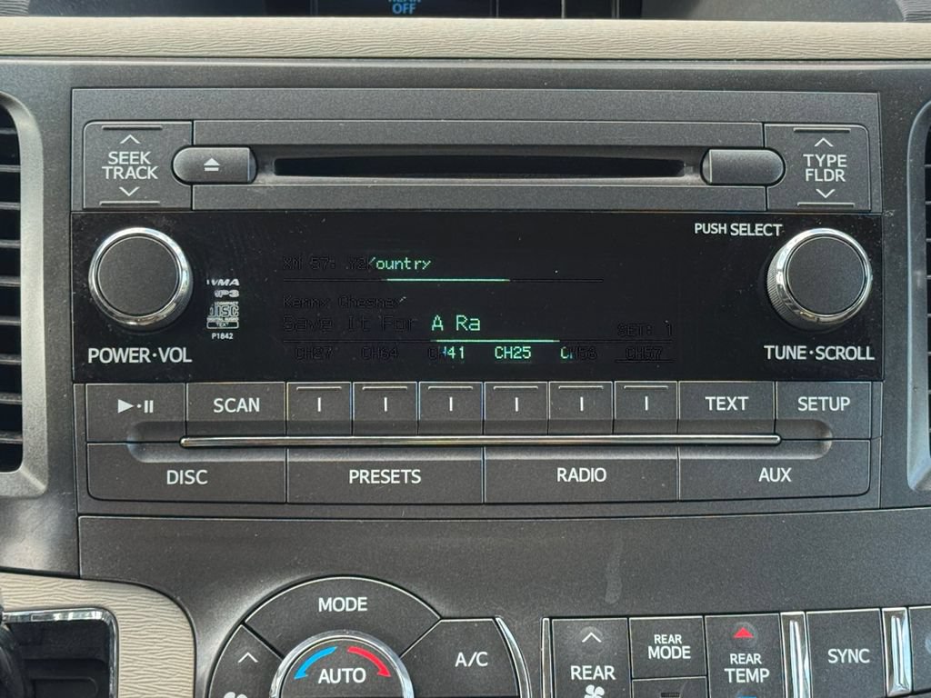 Used 2012 Toyota Sienna XLE AWD/4WD image 21