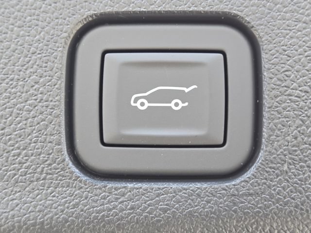 New 2027 Chevrolet Traverse LT w/ Sun and Wheel Package AWD/4WD image 21