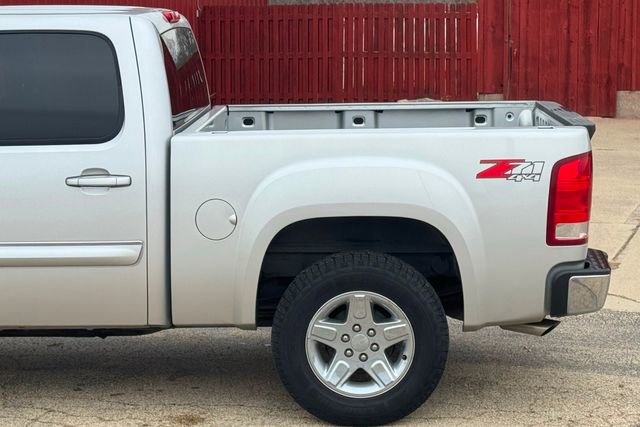 Used 2011 GMC Sierra 1500 SLT w/ All-Terrain Package image 4
