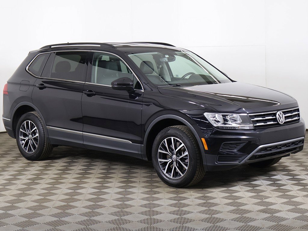 Used 2020 Volkswagen Tiguan SE image 2