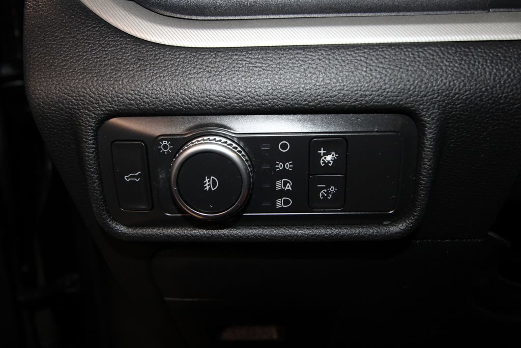 Used 2021 Ford Explorer XLT w/ Equipment Group 202A AWD/4WD image 9
