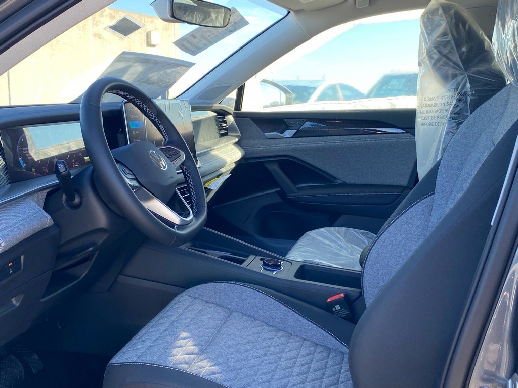 New 2026 Volkswagen Tiguan S image 2