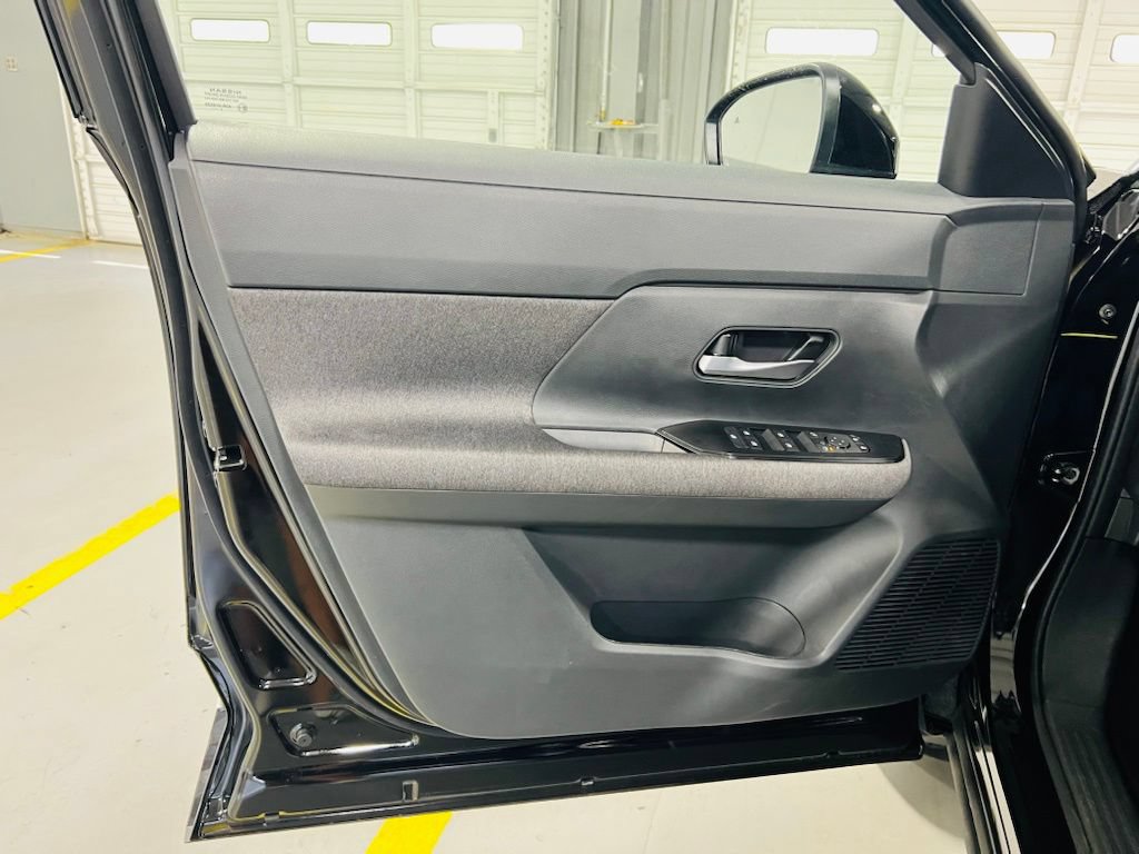 New 2026 Nissan Kicks SV FWD image 21