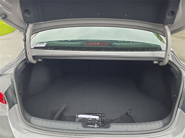 New 2025 Hyundai Elantra Limited image 24