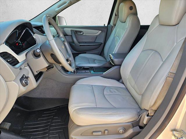 Used 2015 Chevrolet Traverse LT image 16