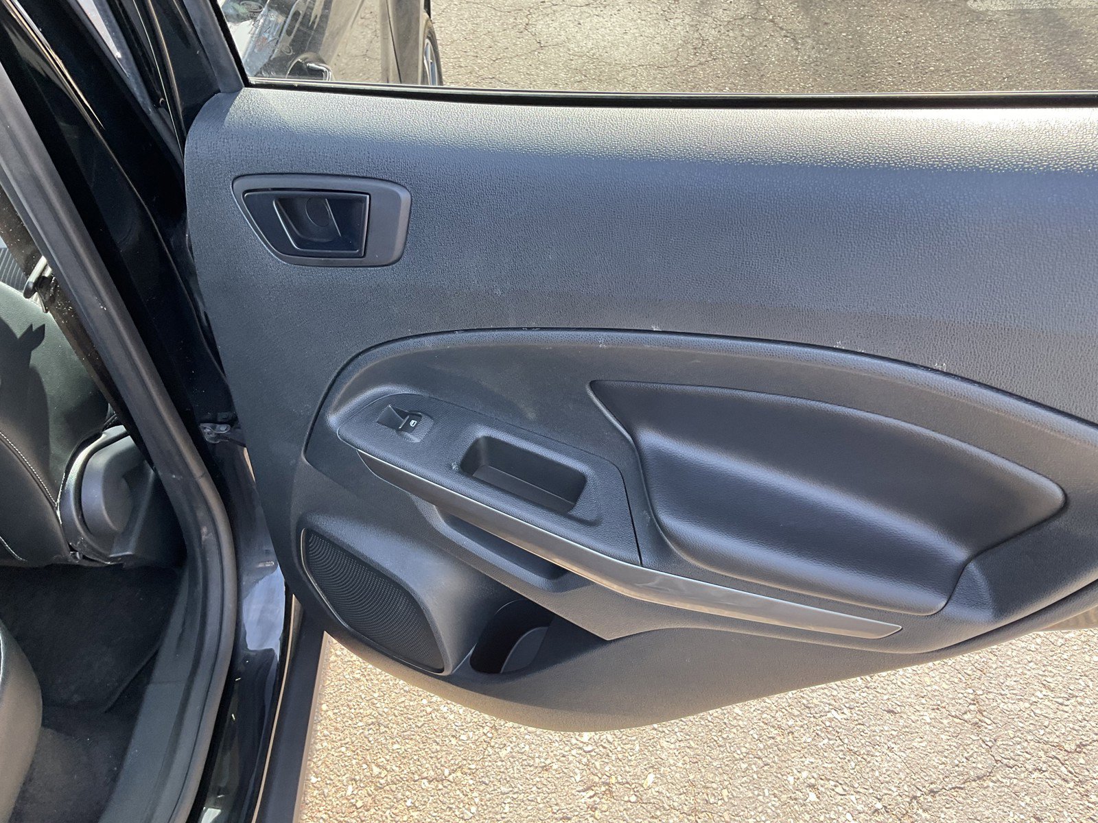 Used 2020 Ford EcoSport SES image 18