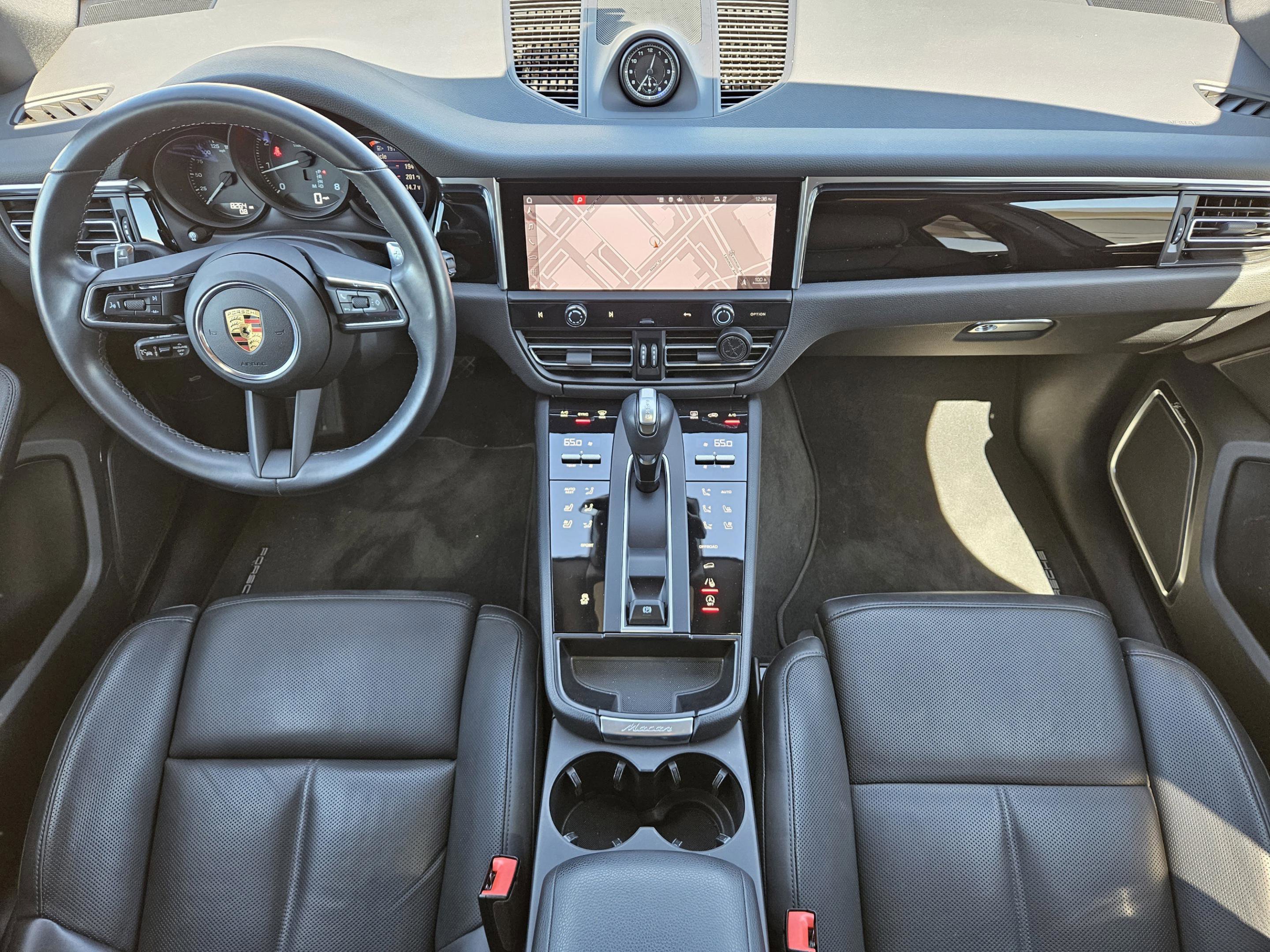 Certified 2023 Porsche Macan Turbo image 24