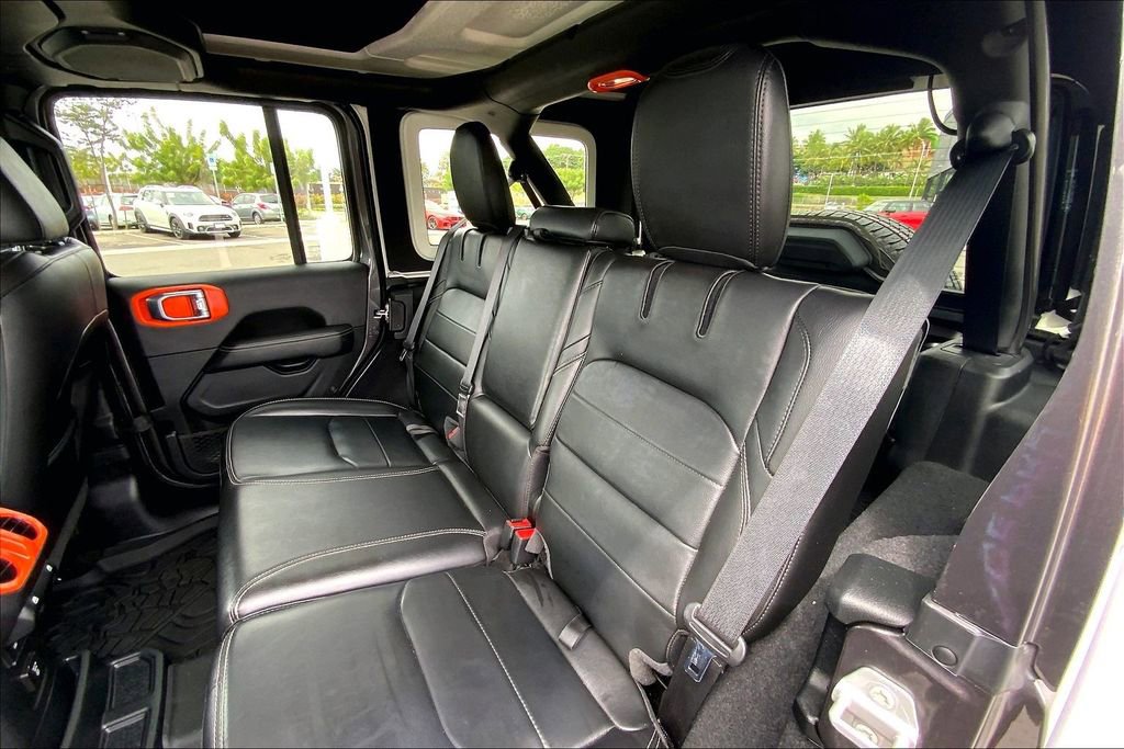 Used 2021 Jeep Wrangler Unlimited Sahara image 25