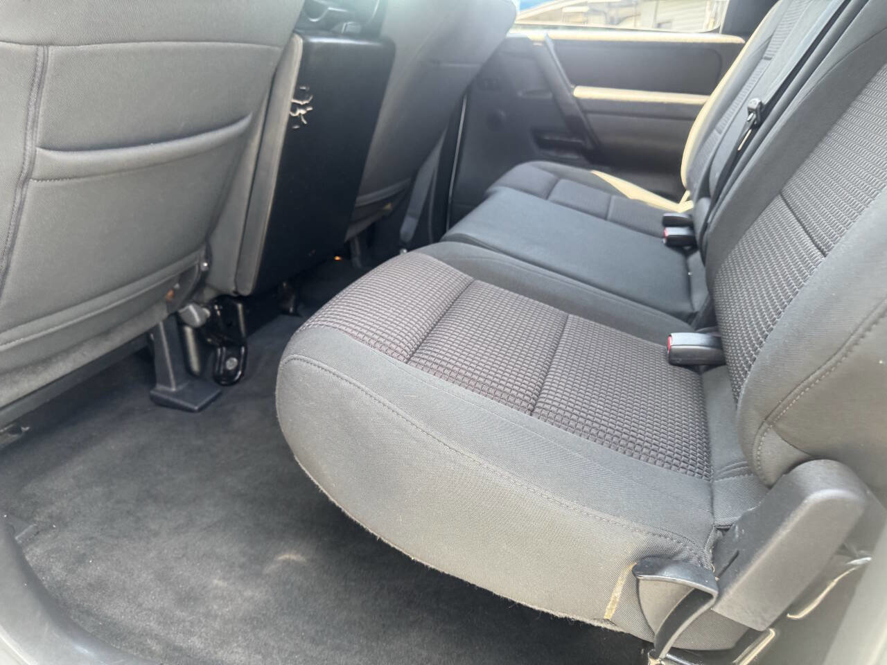Used 2013 Nissan Titan SV image 35