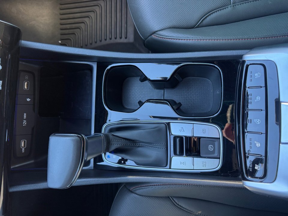 Used 2023 Hyundai Santa Cruz Limited w/ Cargo Package image 24