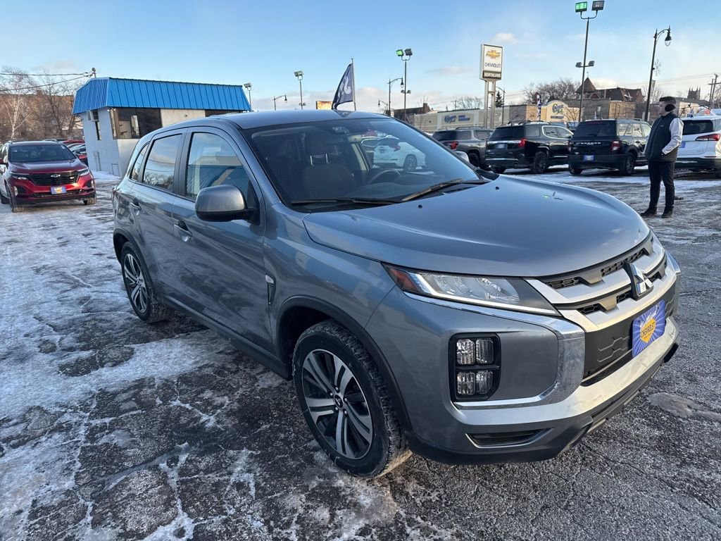 Used 2025 Mitsubishi Outlander Sport ES image 4