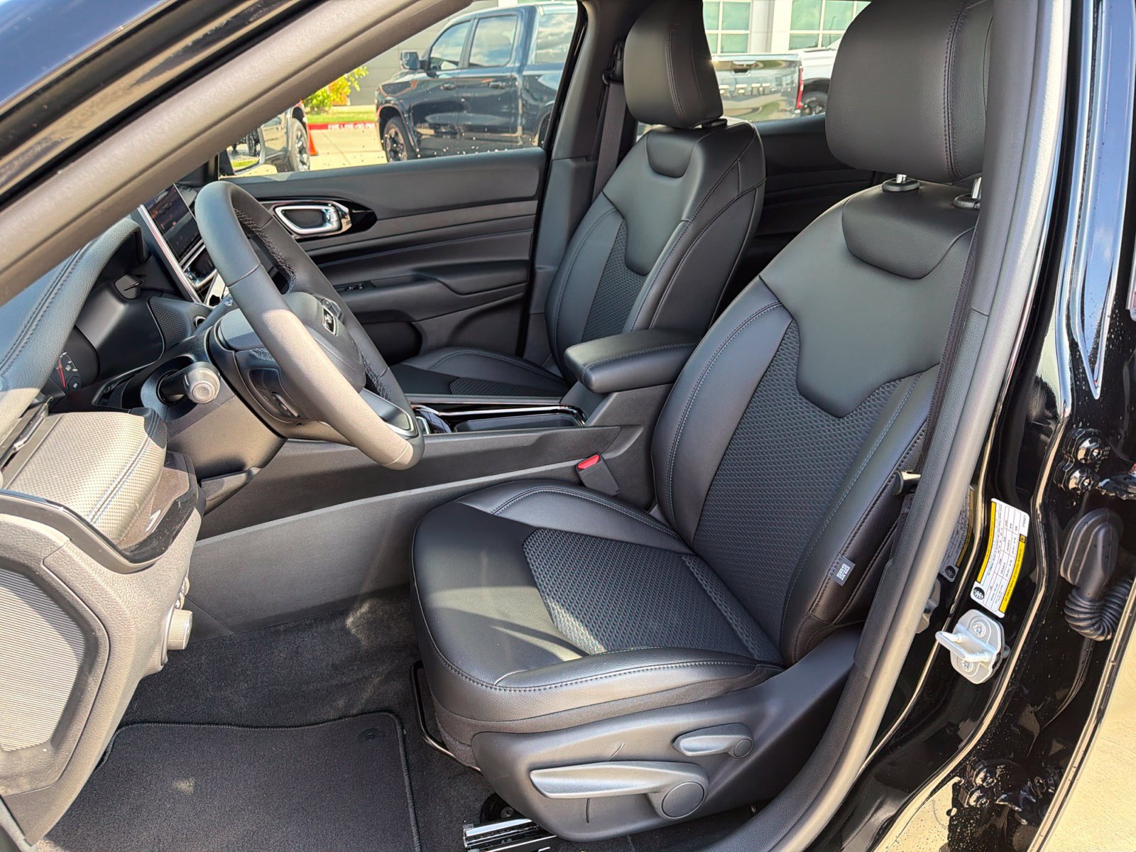 New 2027 Jeep Compass Latitude AWD/4WD image 14
