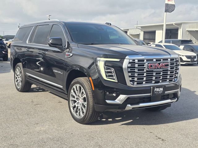 Used 2026 GMC Yukon XL Denali w/ Denali Reserve Package RWD image 4