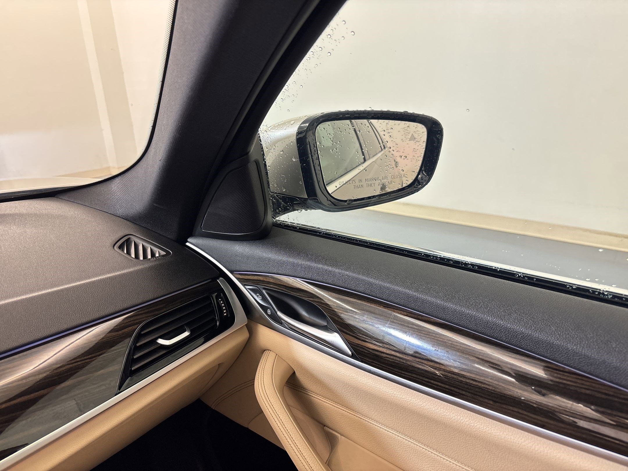 Used 2018 BMW 530e w/ Premium Package 2 RWD image 28