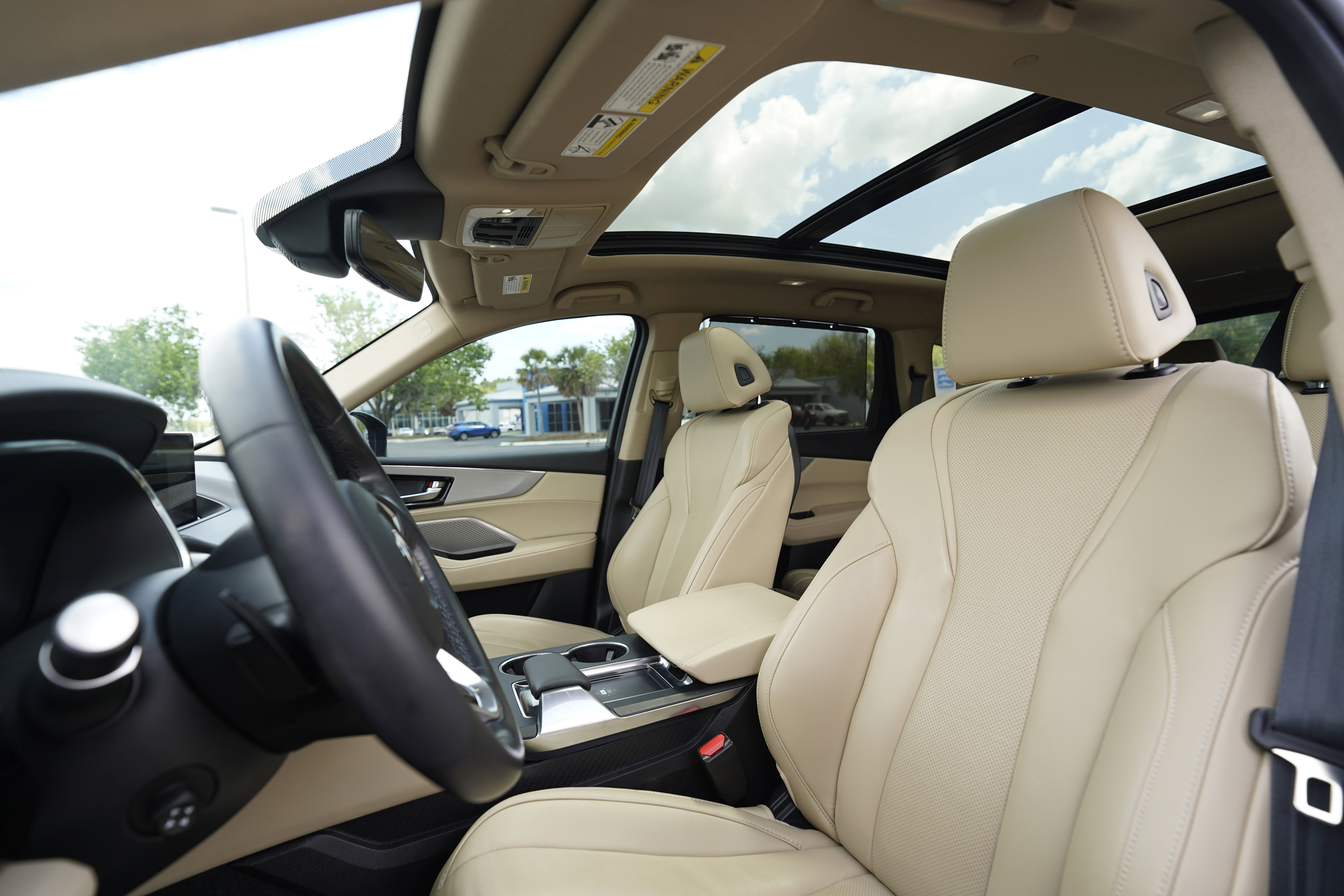 Used 2024 Acura MDX SH-AWD w/ Technology Package image 9