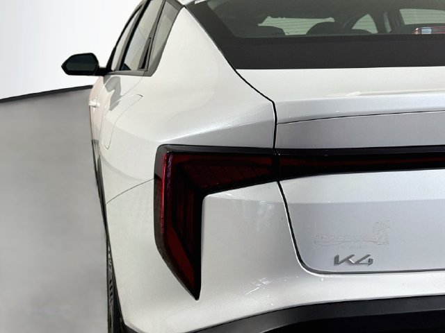 Used 2025 Kia K4 FWD image 35