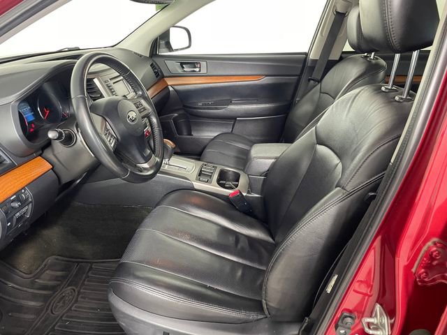 Used 2013 Subaru Outback 2.5i Limited AWD/4WD image 2