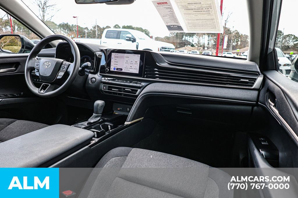 Used 2025 Toyota Camry LE image 30