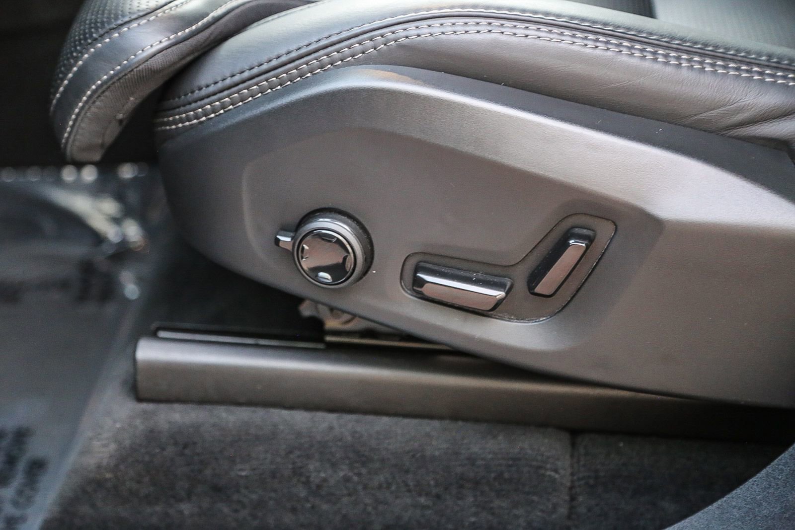 Used 2023 Volvo XC90 T8 Ultimate image 22