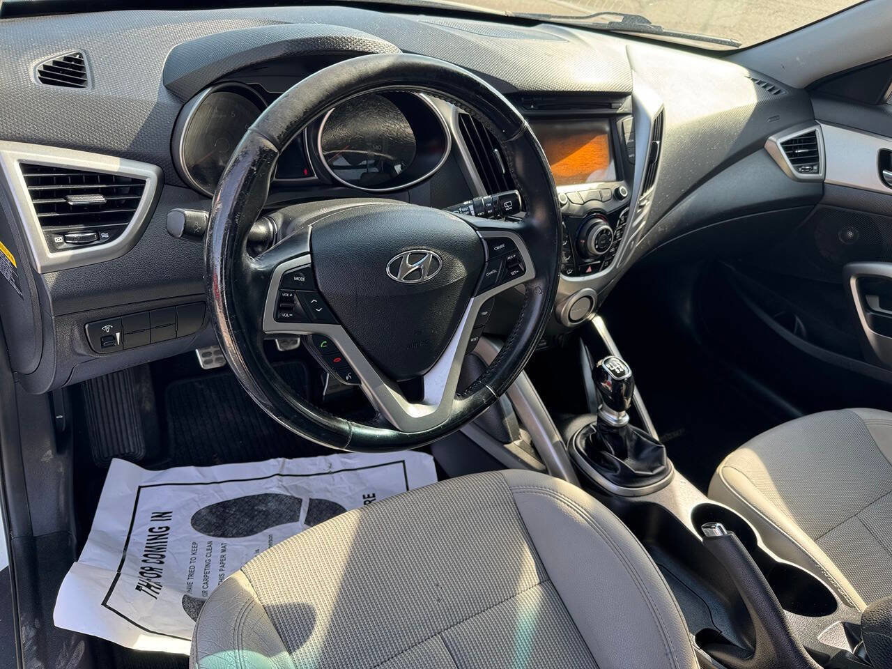 Used 2014 Hyundai Veloster w/ Style Package 02 image 10