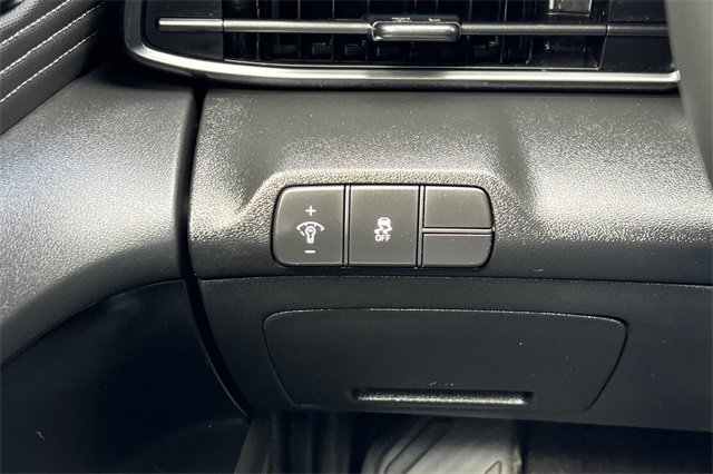 Used 2025 Hyundai Elantra Sport image 34