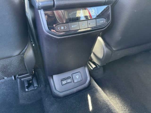 Certified 2025 Toyota Highlander Limited image 10