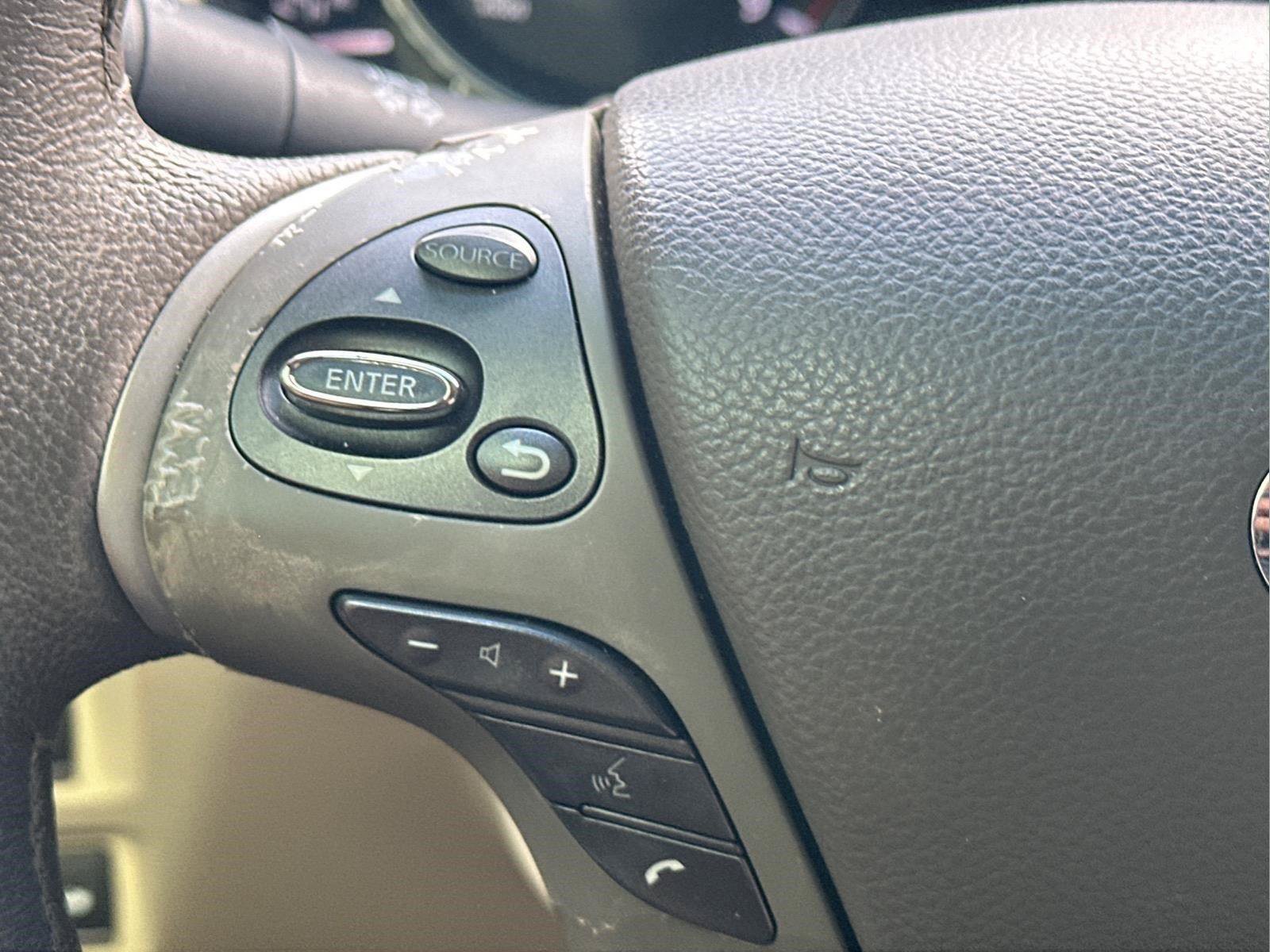 Used 2011 INFINITI M37 w/ Premium Pkg RWD image 21
