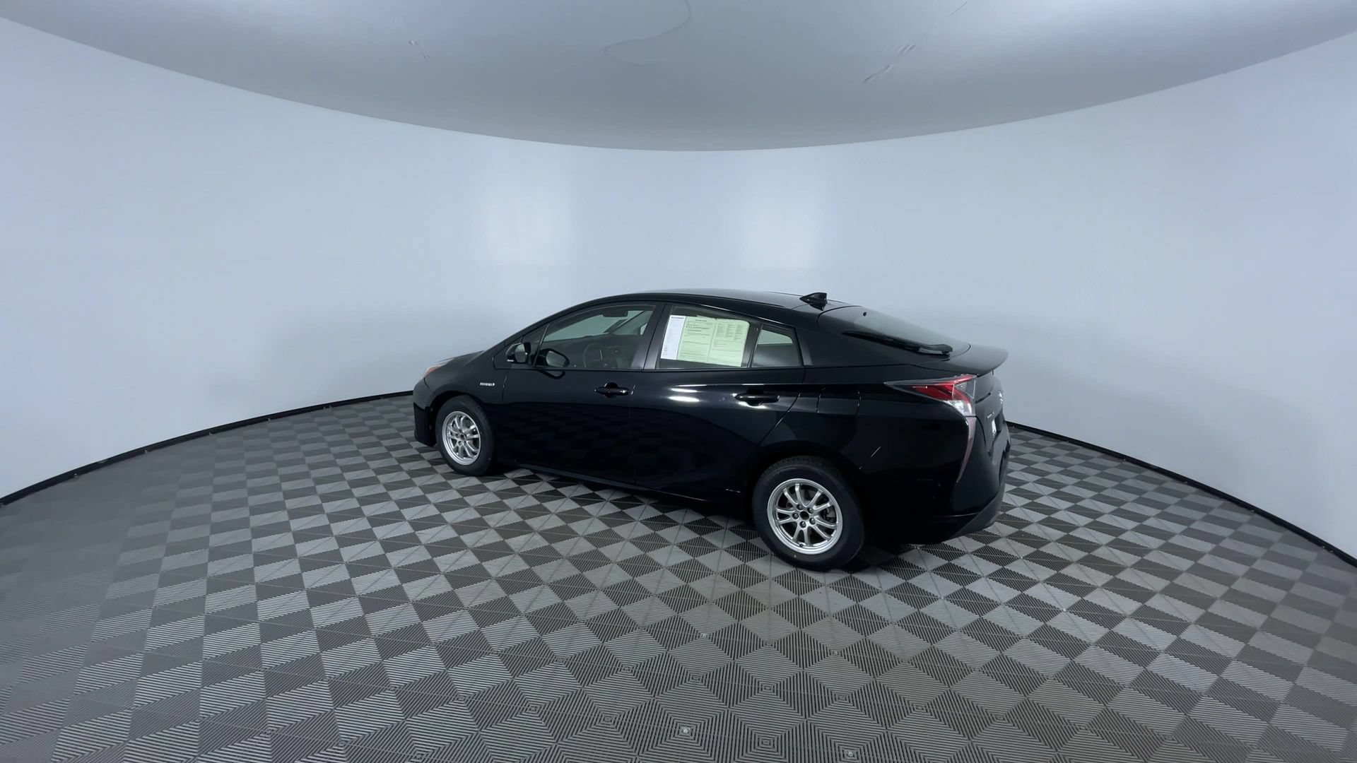 Used 2016 Toyota Prius Two FWD image 6