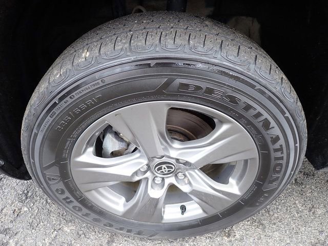 Used 2024 Toyota RAV4 XLE image 12