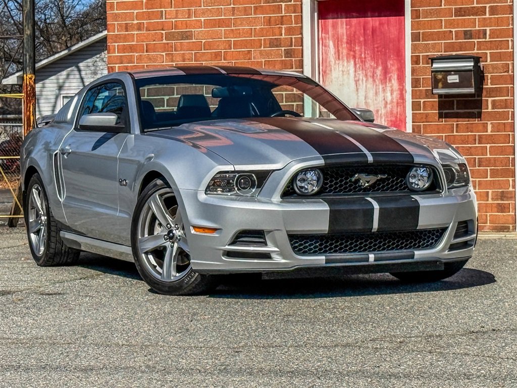 Used 2013 Ford Mustang GT Premium w/ GT Coupe Accessory Pkg 5 image 32