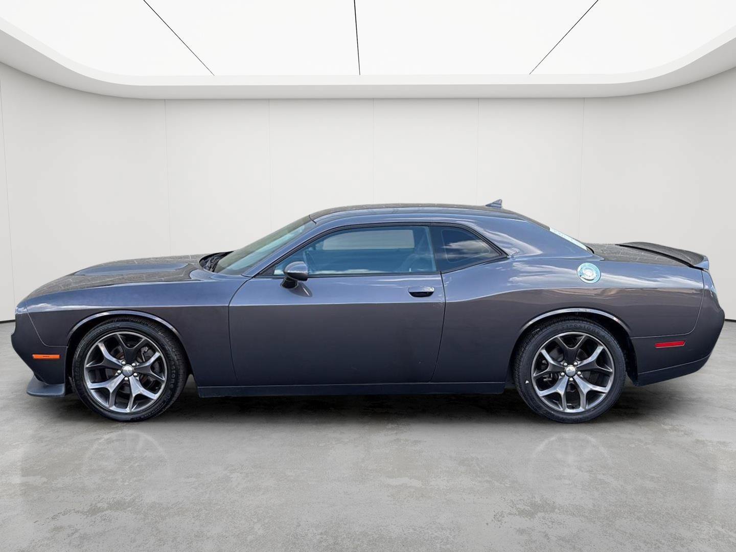 Used 2019 Dodge Challenger R/T w/ Cold Weather Group RWD image 30