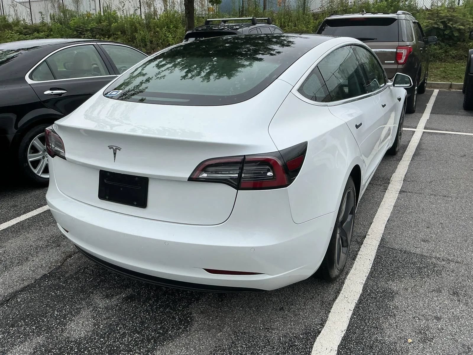 Used 2020 Tesla Model 3 Standard Range Plus RWD image 3