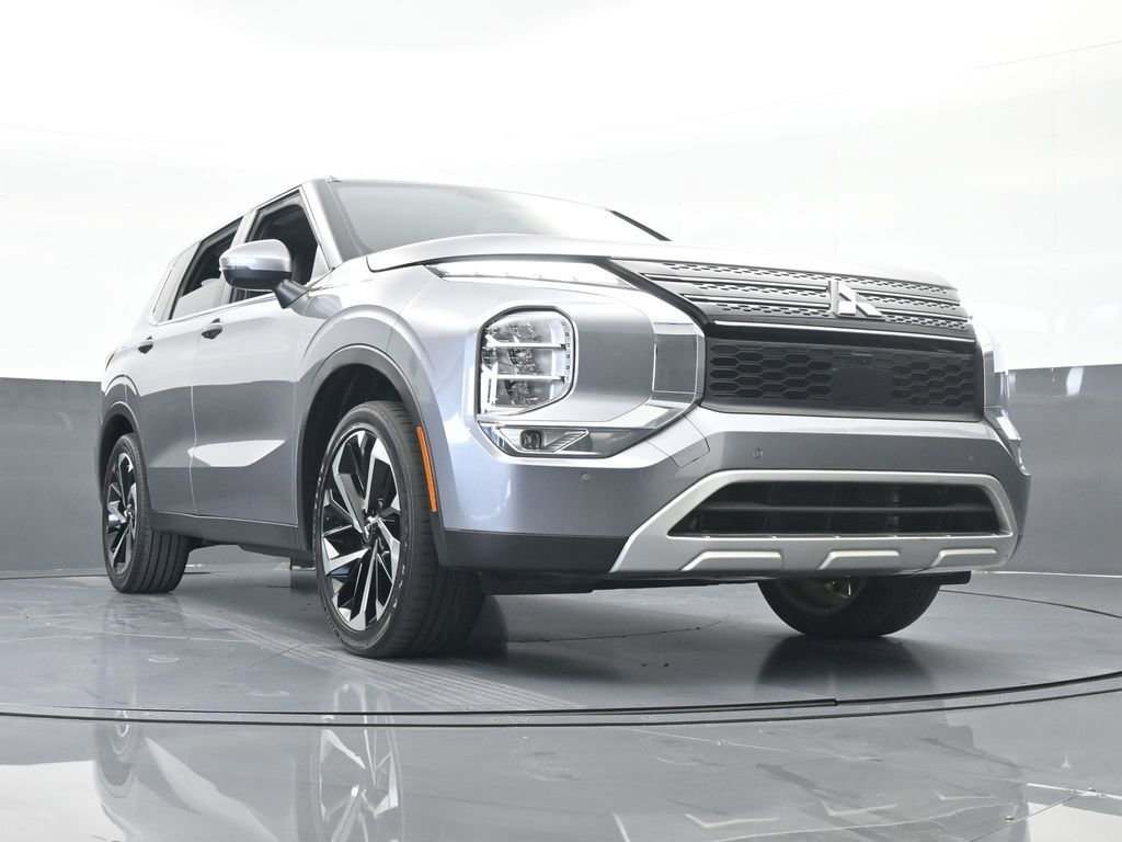 Used 2022 Mitsubishi Outlander SE image 66