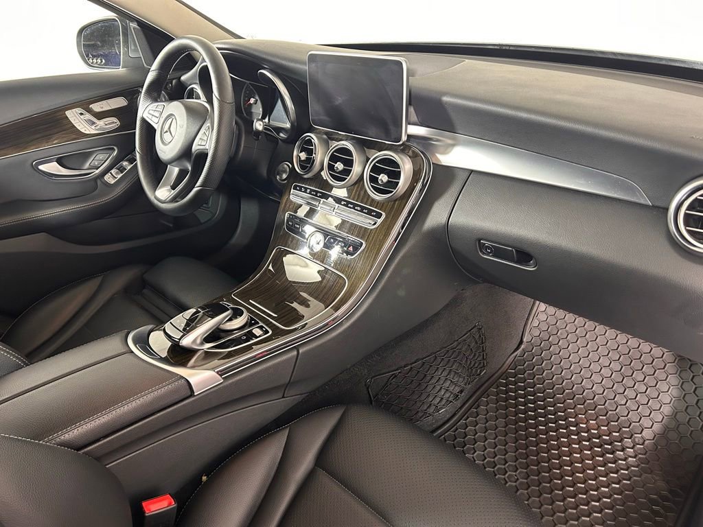 Used 2018 Mercedes-Benz C 300 4MATIC Sedan image 19