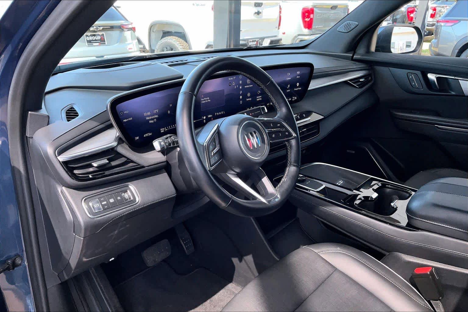 Used 2025 Buick Enclave Preferred w/ Power Package FWD image 17