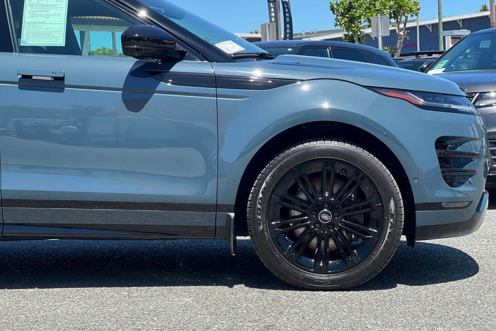 Certified 2026 Land Rover Range Rover Evoque Dynamic SE AWD/4WD image 36