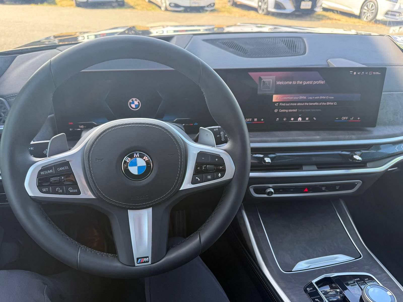 Used 2025 BMW X7 xDrive40i w/ M Sport Package AWD/4WD image 16