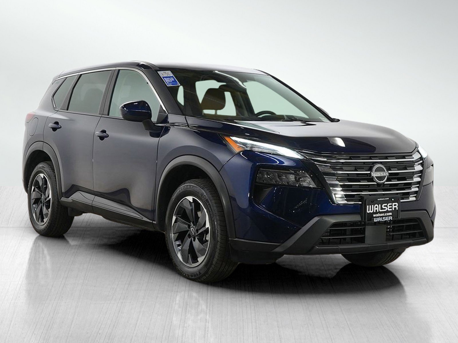 Used 2025 Nissan Rogue SV image 8